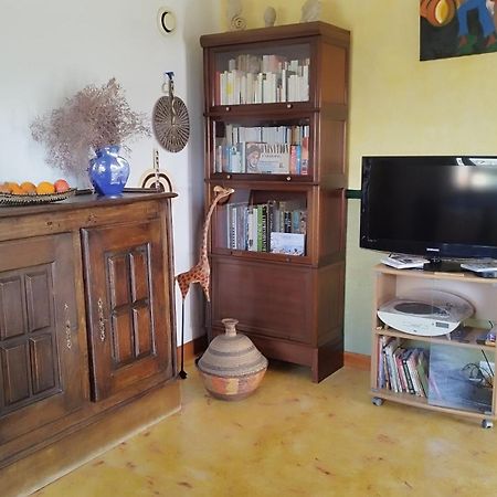 Une Maison Sur Une Presqu'Ile Пор-Сен-Луи-дю-Рон Экстерьер фото
